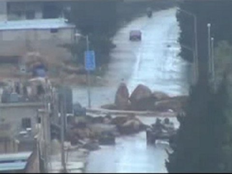 فري برس الدبابات تحاصر مدينة ادلب مع اطلاق نار عشوائي 9 ـ 2 ـ 2012