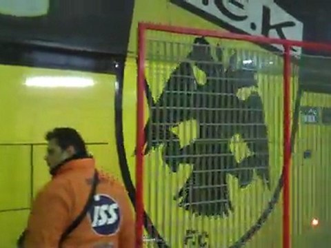 Άφιξη αποστολής ΑΕΚ