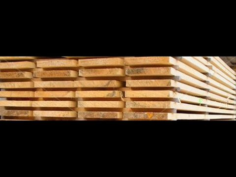 چوب، تخته و الوار صادرات یکی از بزرگترین تولید محصولات بریده در روسیه است. کارخانه کار کرده است از سال 1970، و به خوبی در اروپا، شمال آفریقا شناخته می شود، و در شرق میانه است. در دنیای کسب و کار چوب، تخته و الوار صادرات شهرت شریک قابل اعتماد و منبع ثا