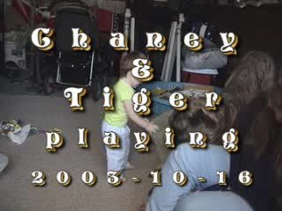 jbébé et Chien_chatouilleur