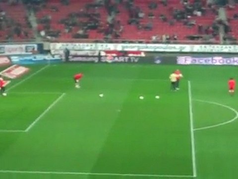 Είσοδος Ολυμπιακού για προθέρμανση