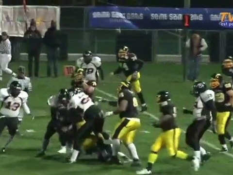 TVM Est Parisien Foot US débuts réussis pour le Flash de La Courneuve