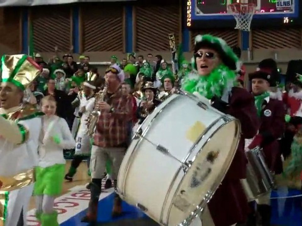 PRO B ESSM Le Portel - Quimper : ambiance lors du match de carnaval (version longue)