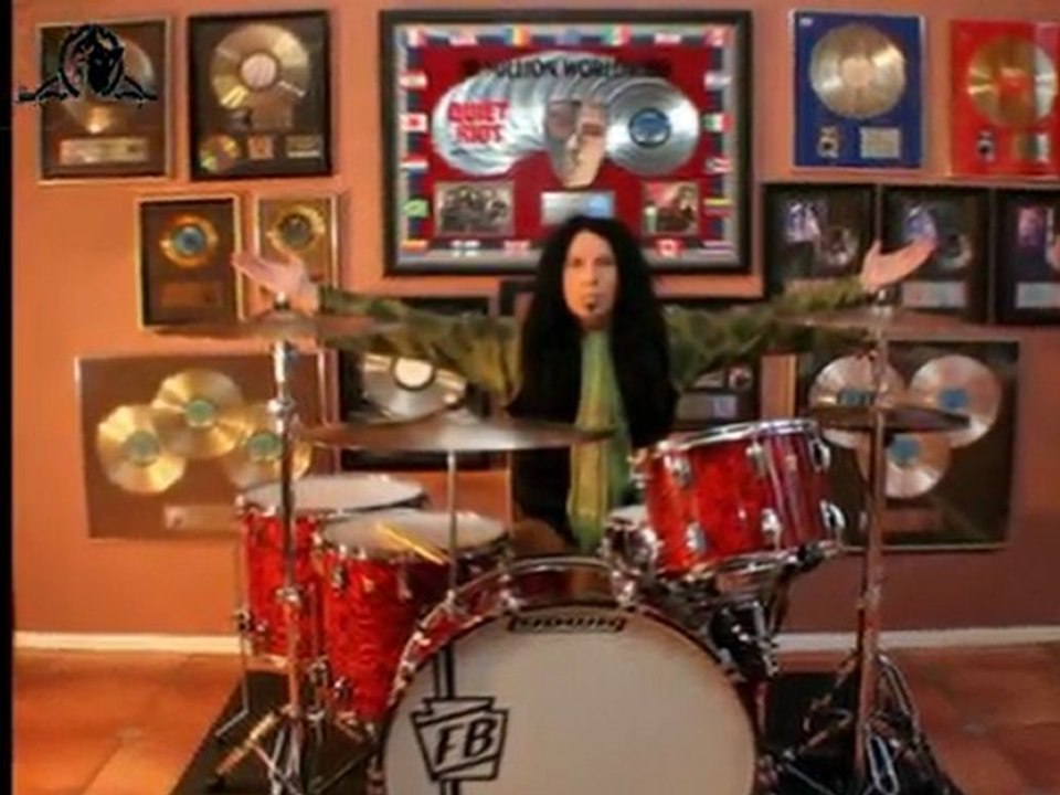 Quiet Riot-Clip  200