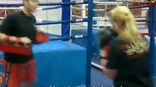 Chinese Boxing Akademie - Muay Thai Pratzentraining - 01