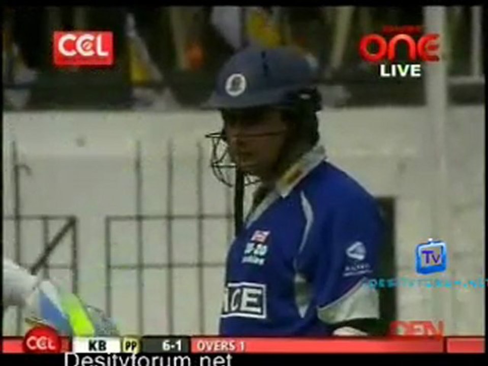 Karnataka Bulldozers vs.Mumbai Heroes - Karnataka Inning Ov01-02