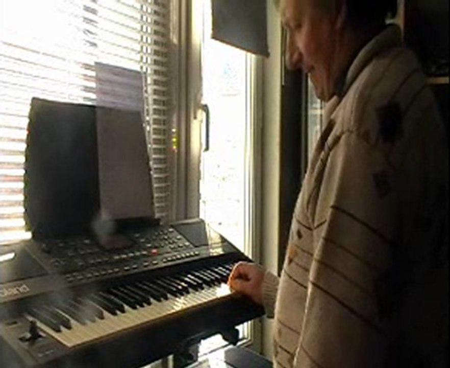 "The emigrant" de l'album Revolution de Jea-Michel Jarre.