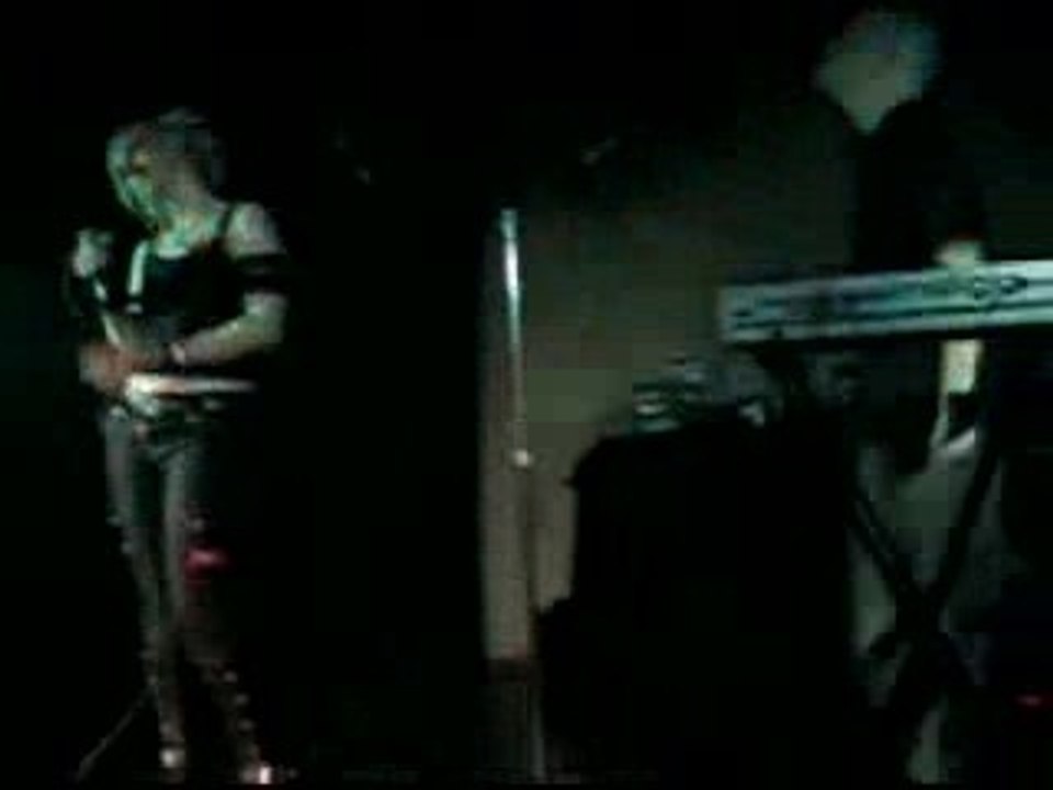 Ayria-Debris-Live-2004