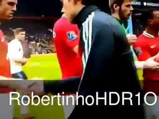 Lui Suarez refuse de serrer la main d'Evra