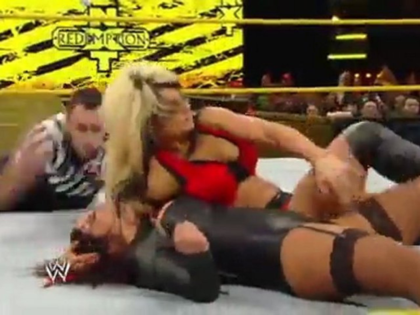 Wwe maxine hot