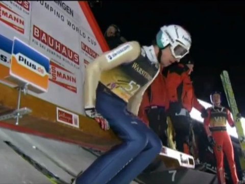 Salto con Sci: In Germania vince Simon Ammann