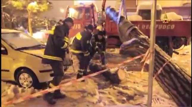 L'Aquila - Emergenza neve - VVF Interventi notturni 4