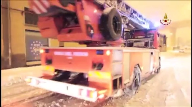 L'Aquila - Emergenza neve - VVF Interventi notturni 3