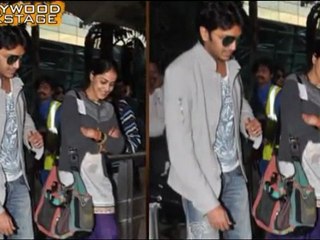 Ritesh Deshmukh & Genelia D'Souza choose CRICKET over honeymoon