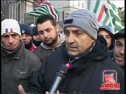 Napoli - La protesta dei dipendenti delle Poste