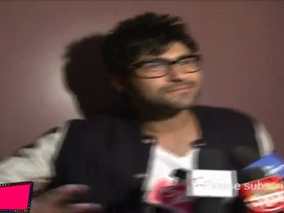 Decent Arya Babbar All Praises Riya Sen @ On Location PC Of Movie "Zindagi 50 50"