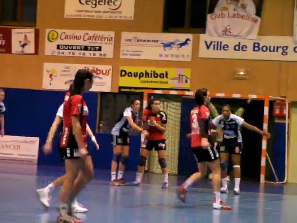 Le Drôme Handball Bourg-de-Péage s'incline 36 à 38 contre Nîmes à la halle Champagnat