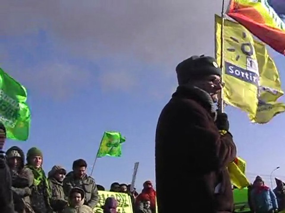 Chaîne humaine à Belleville sur loire samedi 11 février 2012