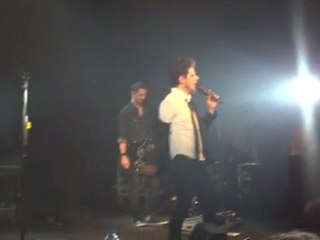 Michael Gregorio saute dans le public ! - Roissy en Brie, le 11 février 2012