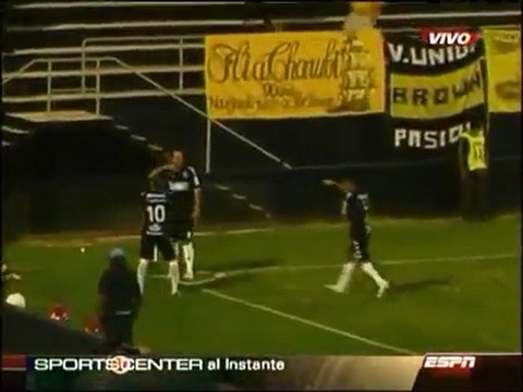 Foot : Un but du milieu de terrain en L2 argentine !