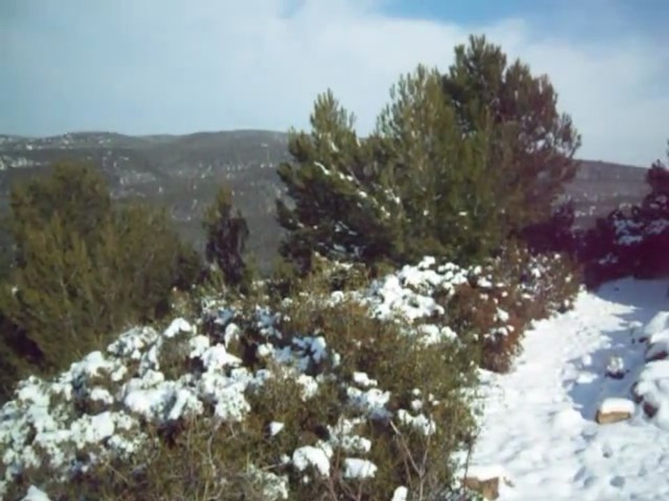 Ceyreste sous la neige depuis Sainte Croix.