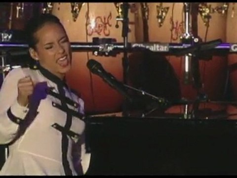 Whitney Houston: Alicia Keys pays tribute