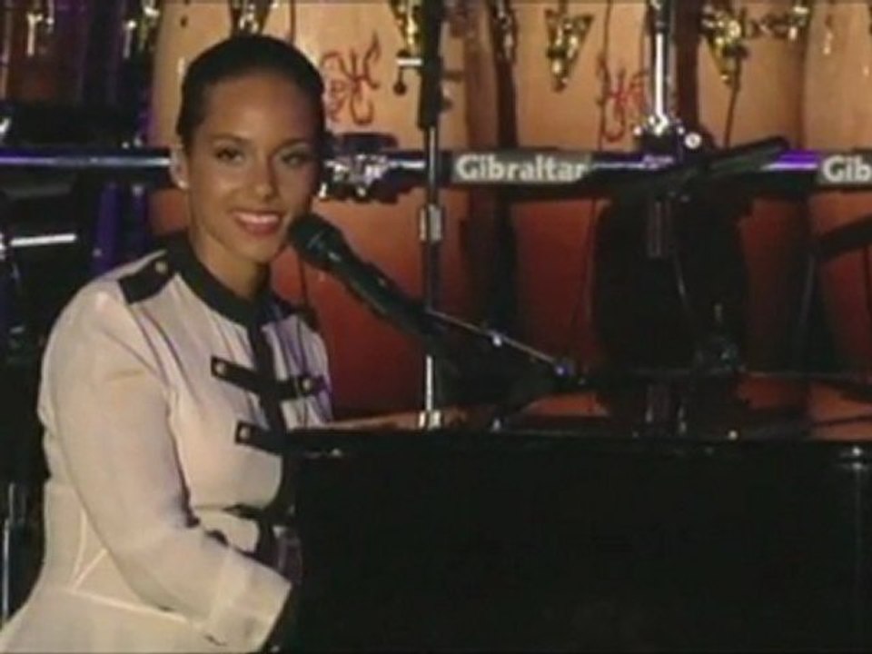 Whitney Houston: Alicia Keys pays tribute