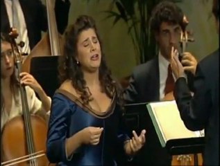 Vivaldi - Il Farnace Aria - Gelido in ogni vena