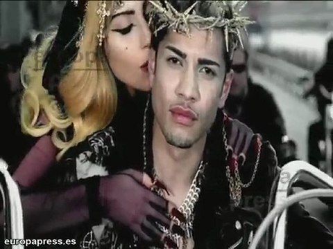 Gaga se desnuda para promocionar su gira