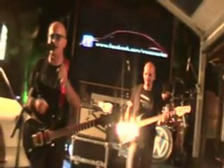 Clavado en un bar - Borracho hasta el amanecer