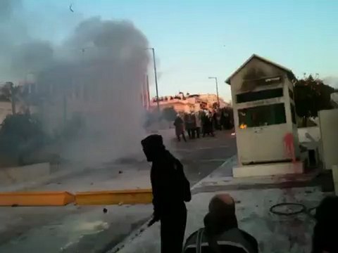 Σύνταγμα12.022012 Επεισόδια με φωτιές