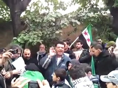 فري برس وقفة احتجاجية امام السفارة الروسية في الجزائر 11 2 2012 ج1