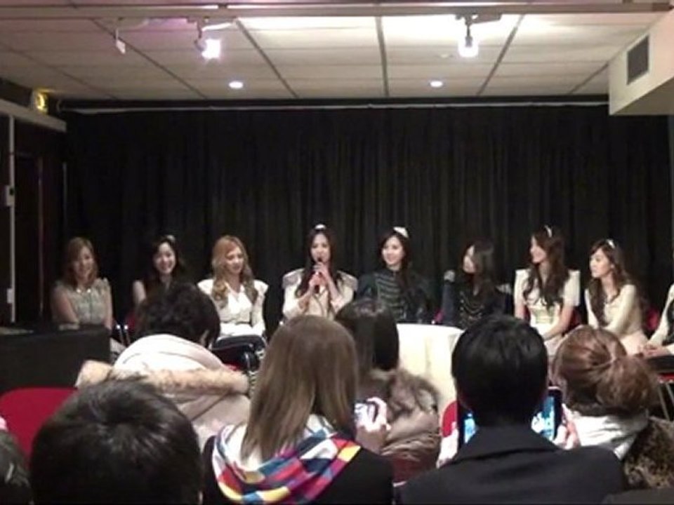 Conférence de presse des Girls' Generation au Centre Culturel Coréen de Paris (09/02/2012)