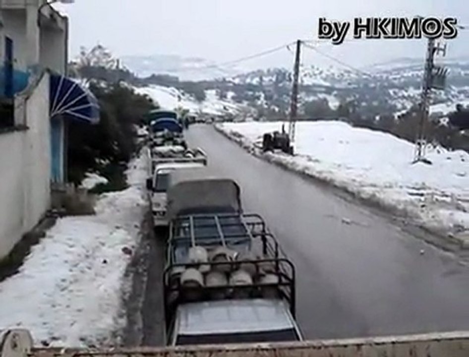 File d'attente devant le dépôt de gaz de Freha - Février 2012