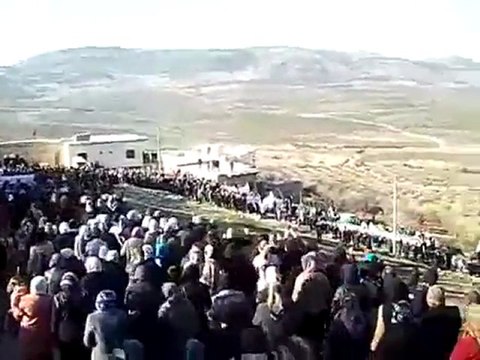 فري برس حلب عفرين تشييع الشهيد شيرزاد حاج علمدار 11 2 2012 جـ1