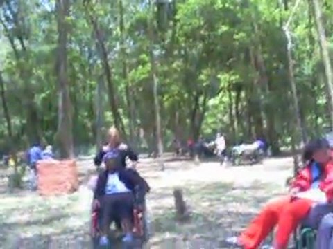 António Albino e dona Thereza do Movimento Inclusão Já cobrando adaptações nos parques de SP