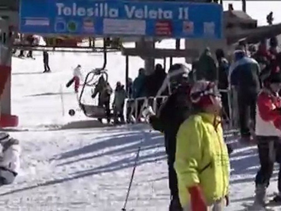 El Príncipe desconecta esquiando en Sierra Nevada