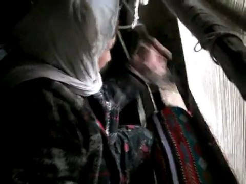 Sultan KABAZ Kilim Dokuyor.