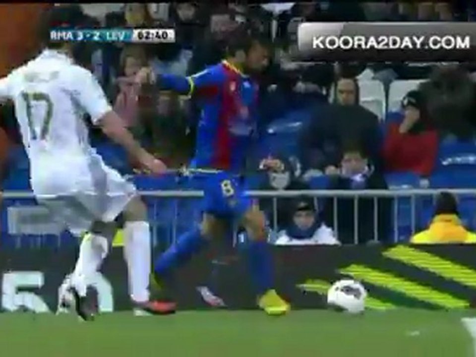 Real 3 - 2 Levante
