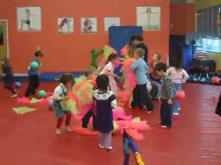 Concours de lancer de foulards