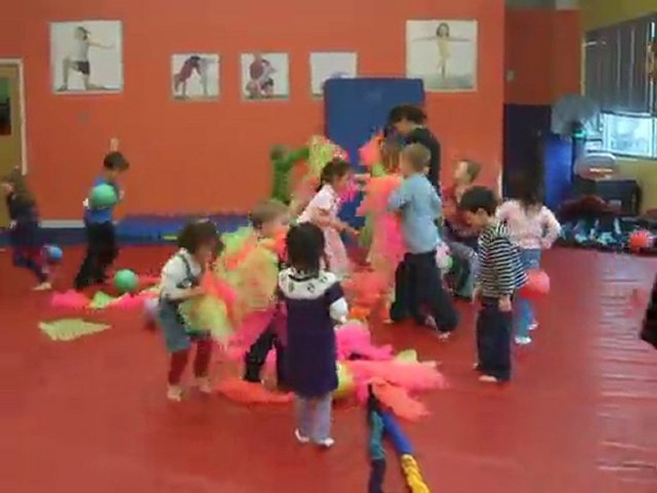 Concours de lancer de foulards
