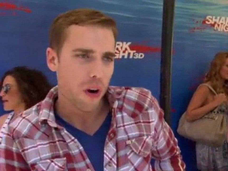 Shark Night 3D - Pool Party - Dustin Milligan
