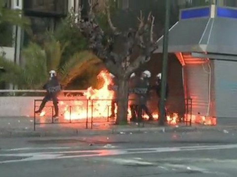 Greek protesters, police clash as MPs debate austerity plan