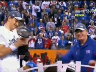 เอ็นเอฟแอล 2011-12 ซูปเปอร์โบวล์ 46 - Trophy Present (Tape)