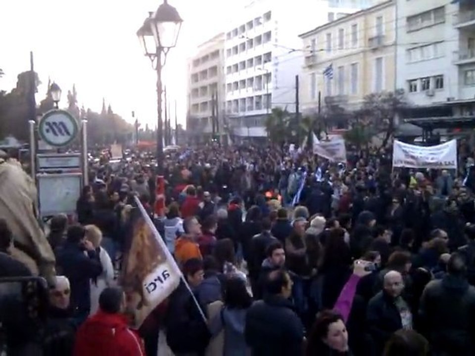 Μίκης Θεοδωράκης και Μανώλης Γλέζος ... πορεία προς την Βουλή