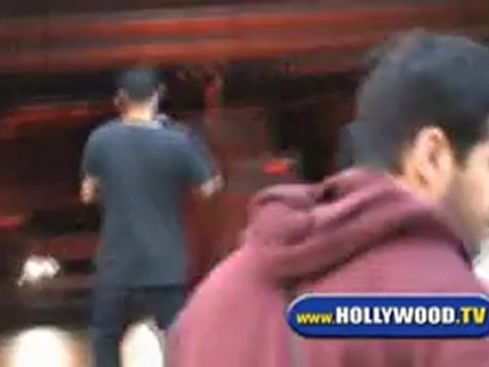 Britney Spears At The Four Seasons Hotel.