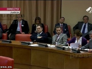 Dívar advierte de "descalificaciones" al TS