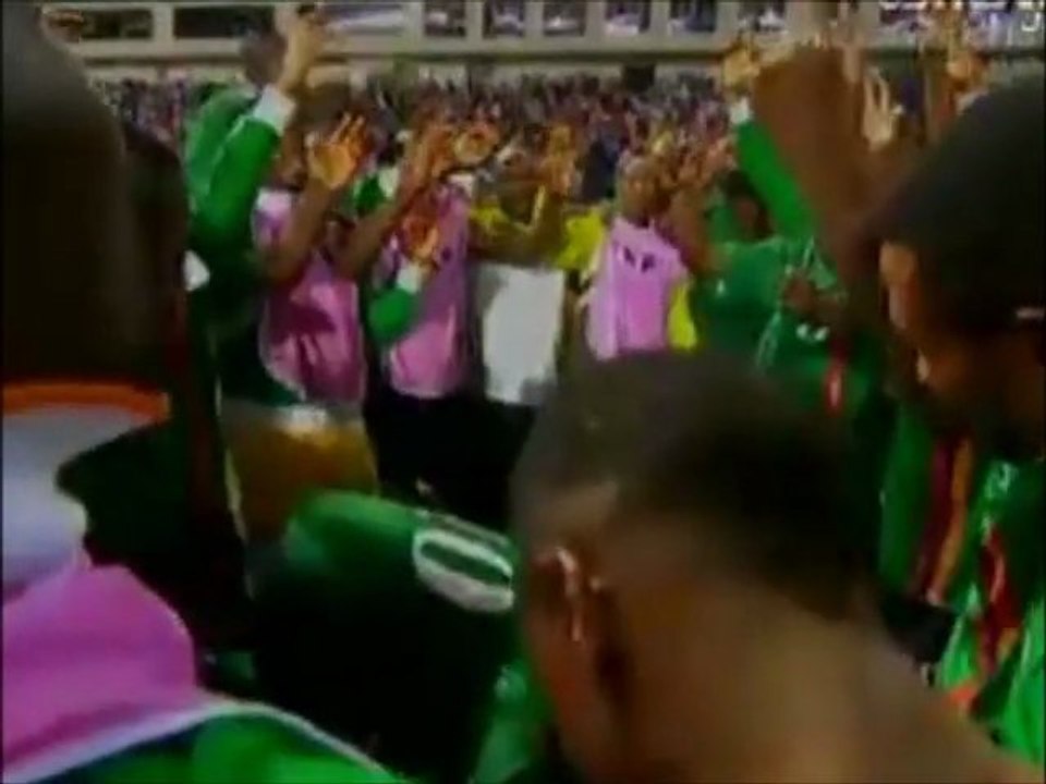 Les éléphants tombent malgré leurs armes;  Alassane Ouattara fond en larmes