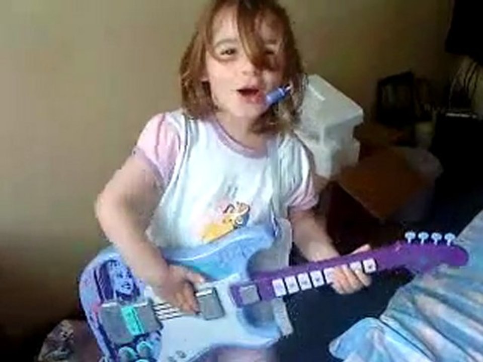 lara qui improvise! lo!