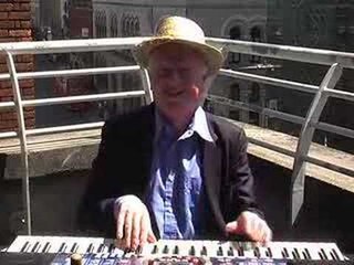 VINCENT MCKEEVER (BalconyTV)